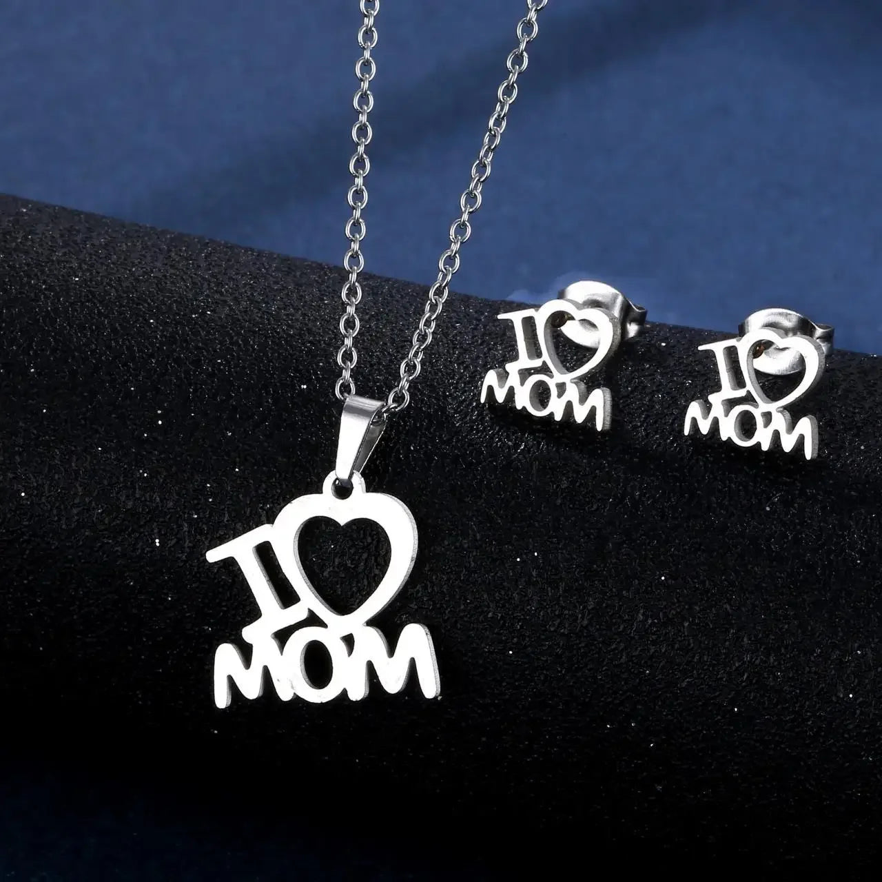 Mama Letter Pendant Necklace