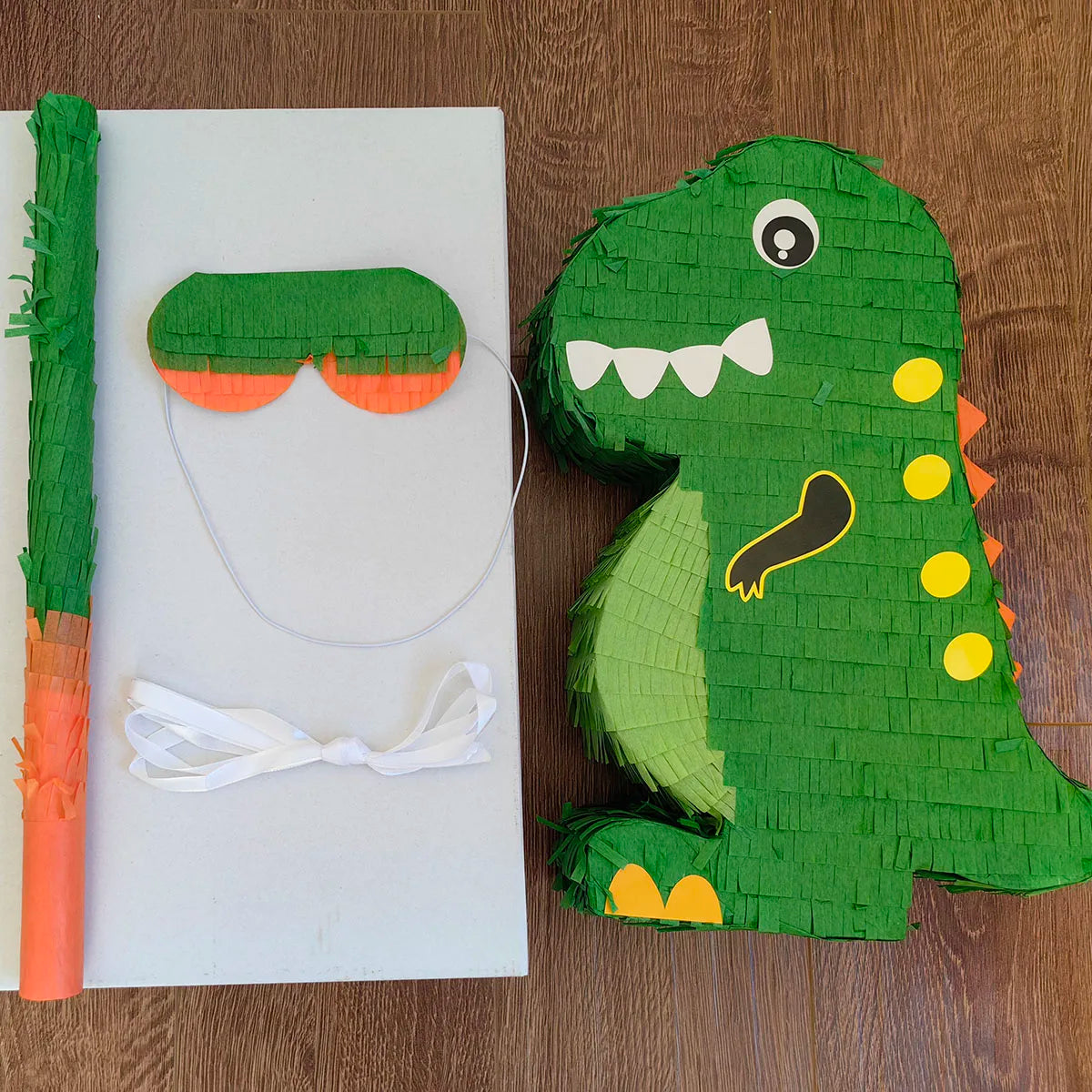 Dino Piñata Set